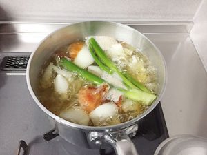 野菜くず煮沸